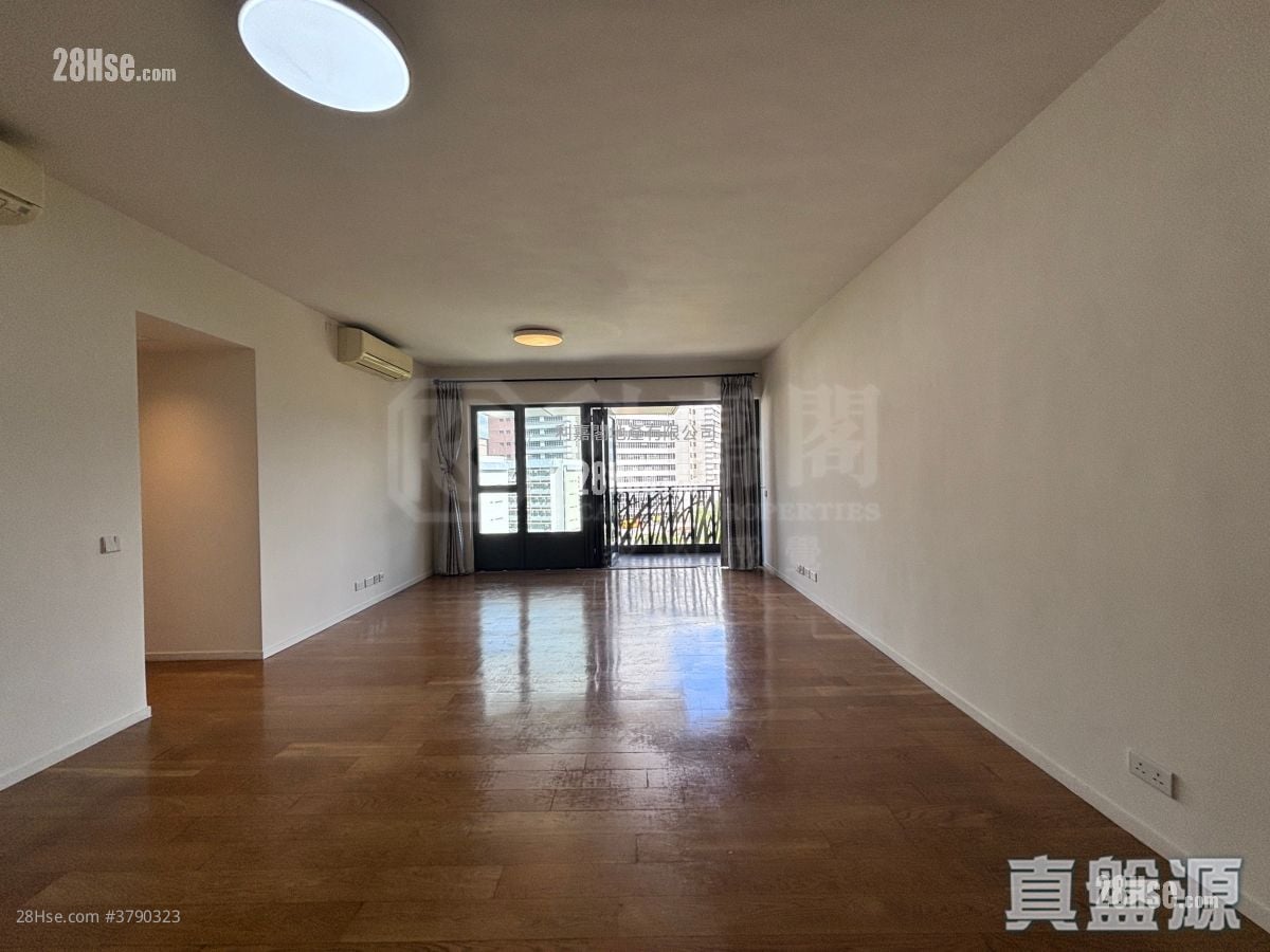 Dunbar Place Sell 3 Bedrooms 1,211 ft²