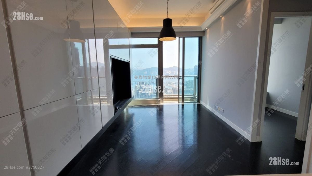 The Wings Rental 3 Bedrooms , 3 Bathrooms 892 ft²