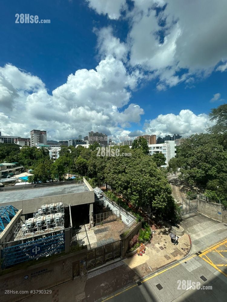 Garden Mansion Sell 3 Bedrooms , 2 Bathrooms 1,227 ft²