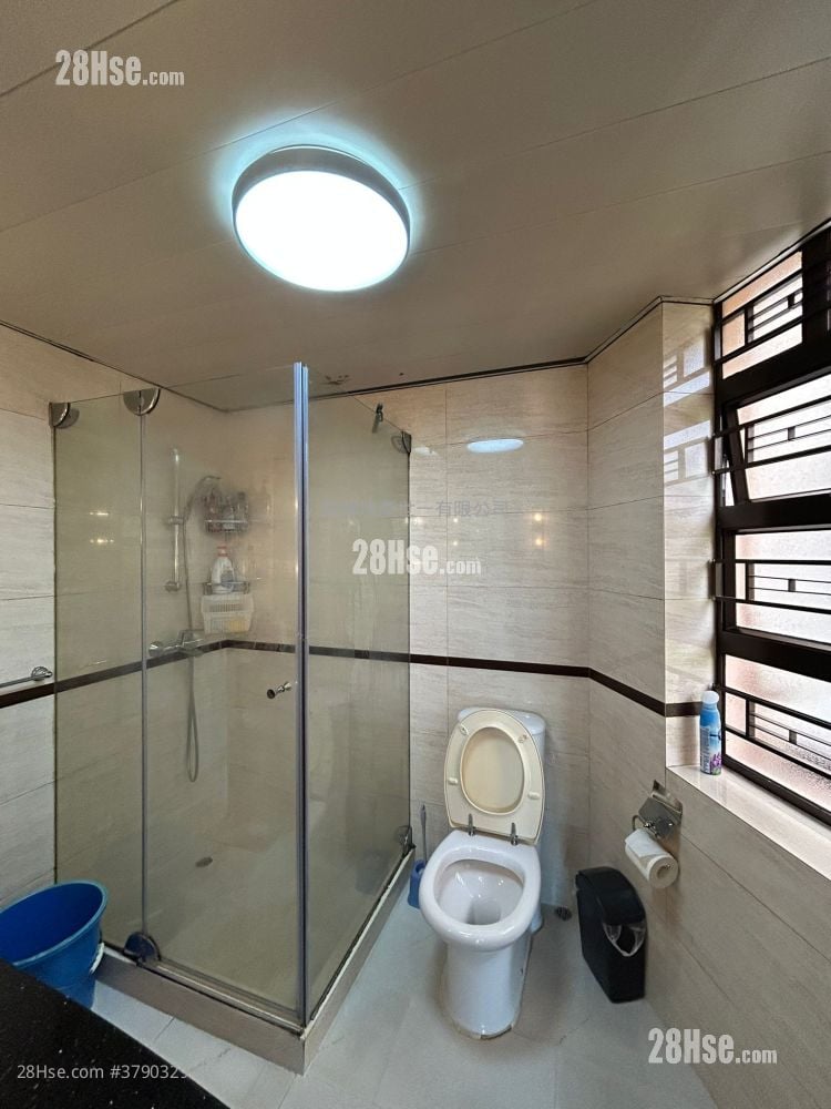 Garden Mansion Sell 3 Bedrooms , 2 Bathrooms 1,227 ft²