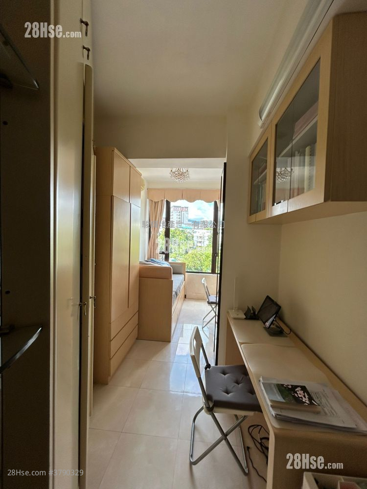 Garden Mansion Sell 3 Bedrooms , 2 Bathrooms 1,227 ft²