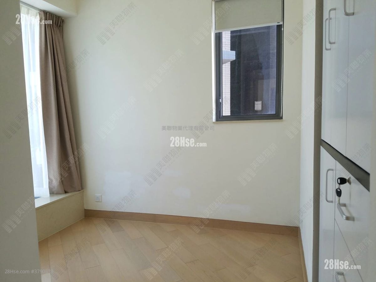 The Wings Sell 3 Bedrooms , 2 Bathrooms 648 ft²