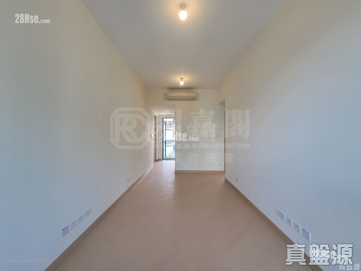 Grand Victoria Rental 2 Bedrooms , 1 Bathroom 532 ft²