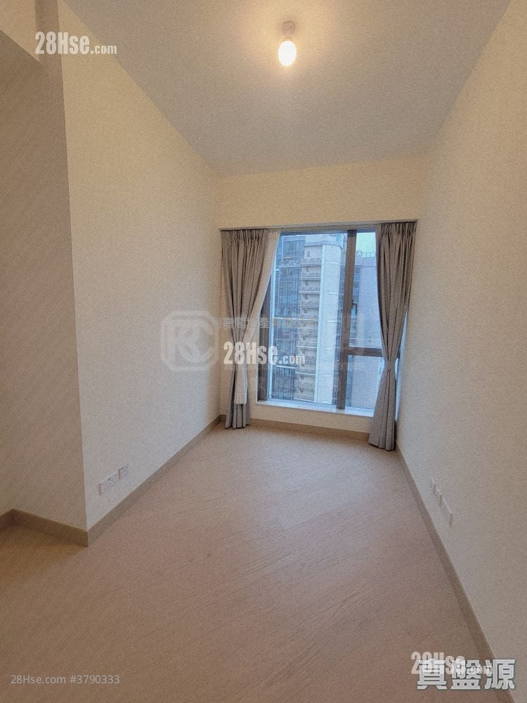 Grand Victoria Rental 2 Bedrooms , 1 Bathroom 532 ft²