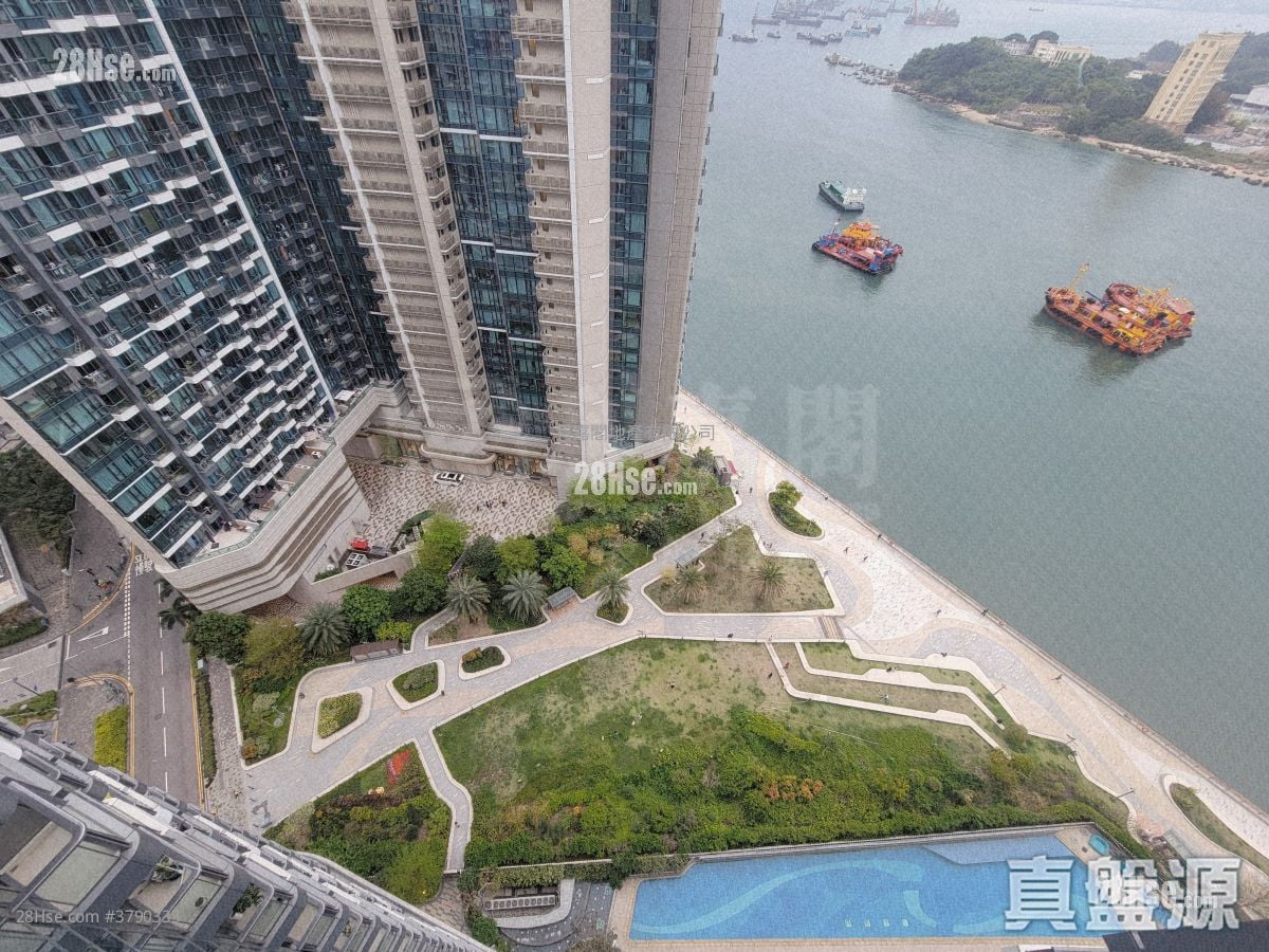 Grand Victoria Rental 2 Bedrooms , 1 Bathroom 532 ft²