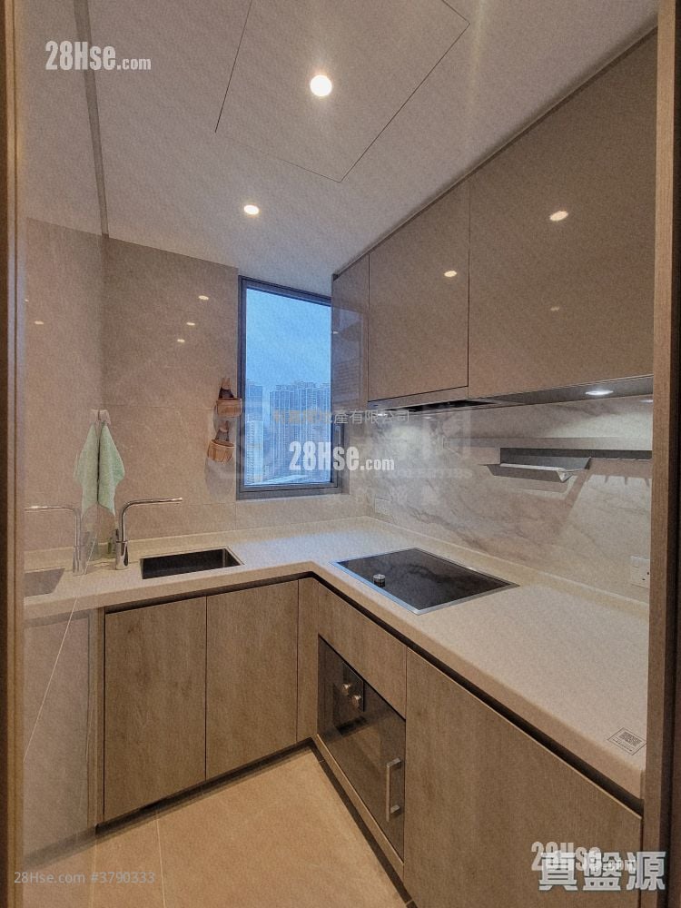 Grand Victoria Rental 2 Bedrooms , 1 Bathroom 532 ft²