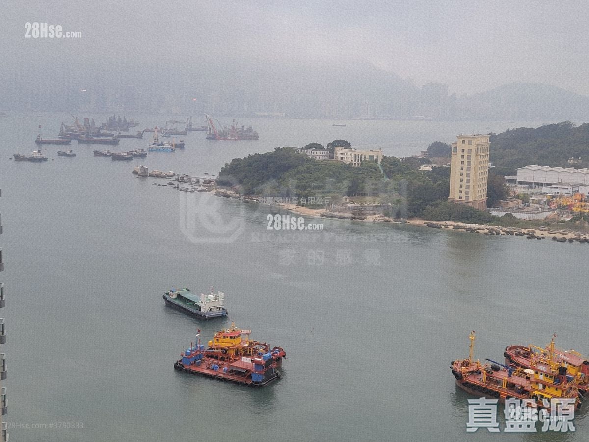 Grand Victoria Rental 2 Bedrooms , 1 Bathroom 532 ft²