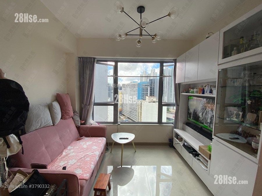 Aurora Sell 1 Bedroom , 1 Bathroom 285 ft²