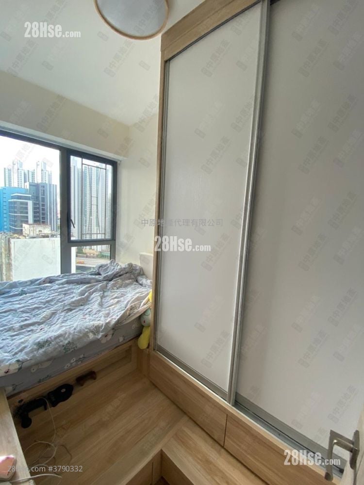 Aurora Sell 1 Bedroom , 1 Bathroom 285 ft²