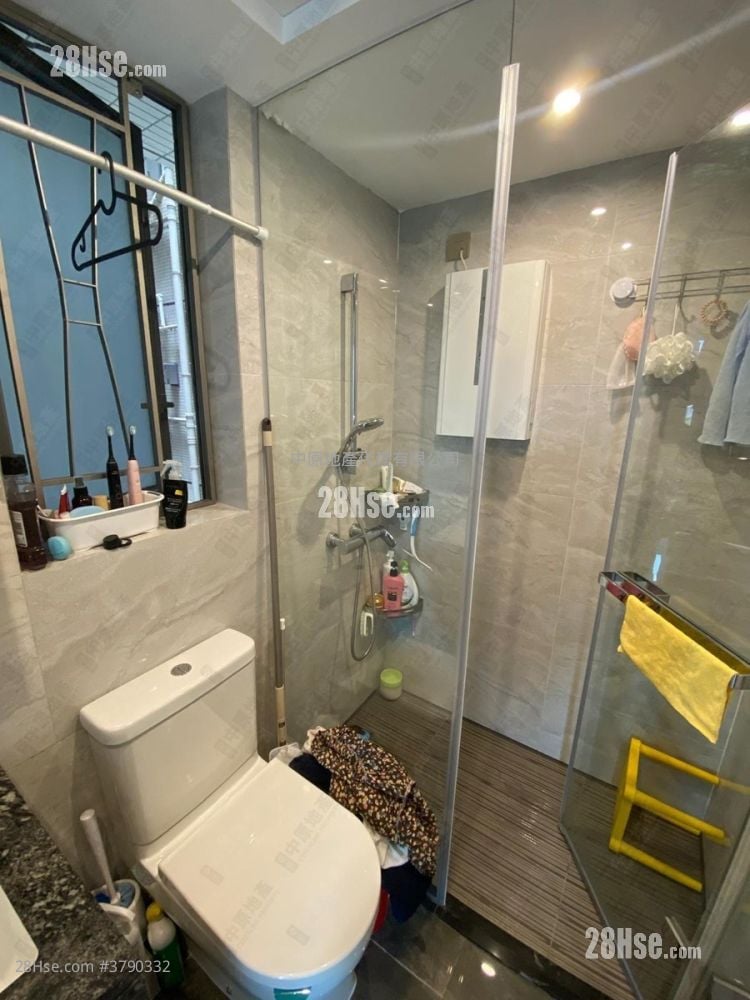 Aurora Sell 1 Bedroom , 1 Bathroom 285 ft²