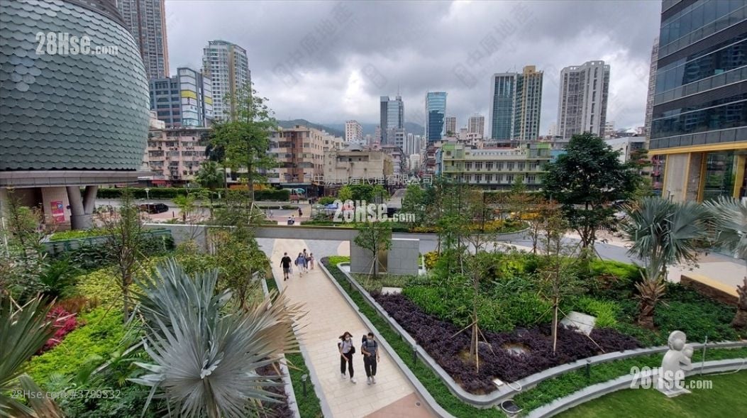 Aurora Sell 1 Bedroom , 1 Bathroom 285 ft²