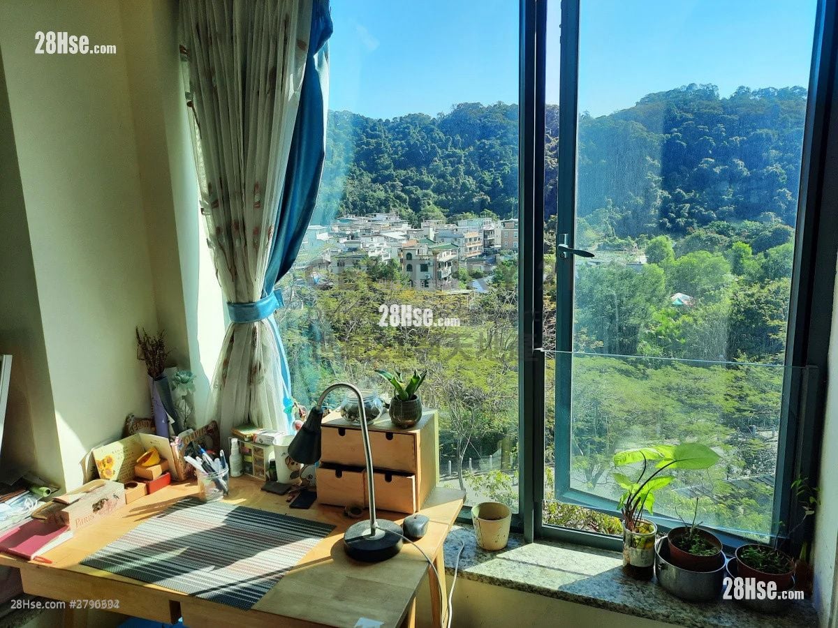 Mont Vert Sell Studio , 1 Bathroom 196 ft²