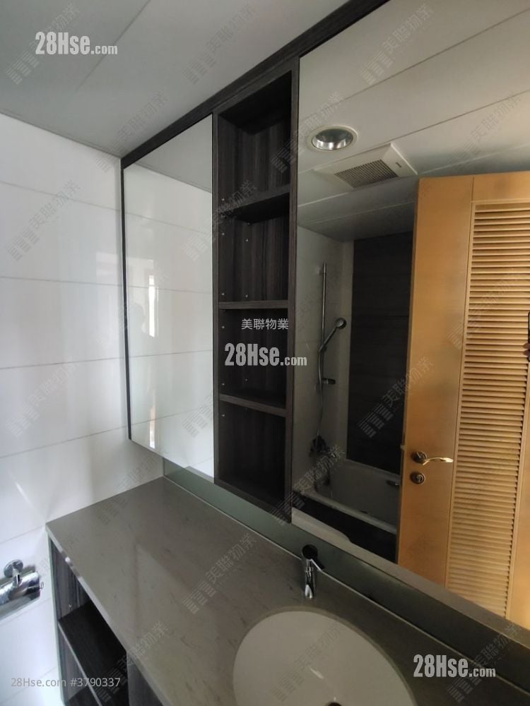 翘翠峰 租盘 2 房 526 平方尺