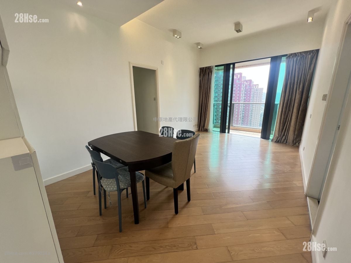 Yoho Midtown Sell 3 Bedrooms , 3 Bathrooms 880 ft²