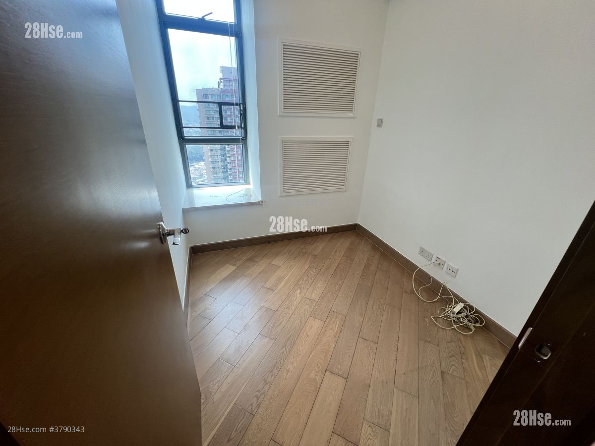 Yoho Midtown Sell 3 Bedrooms , 3 Bathrooms 880 ft²