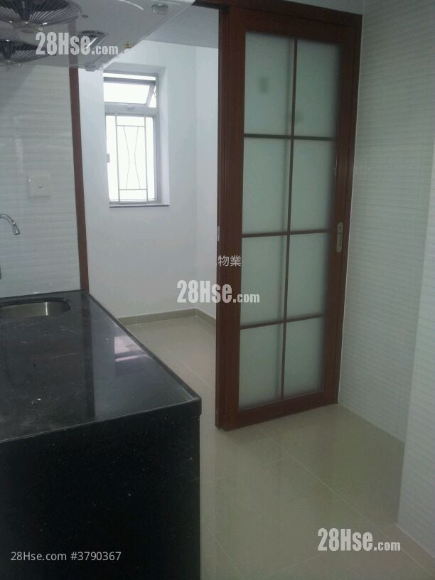 油麻地唐楼 售盘 5+ 房 , 5+ 浴室 2,400 平方尺