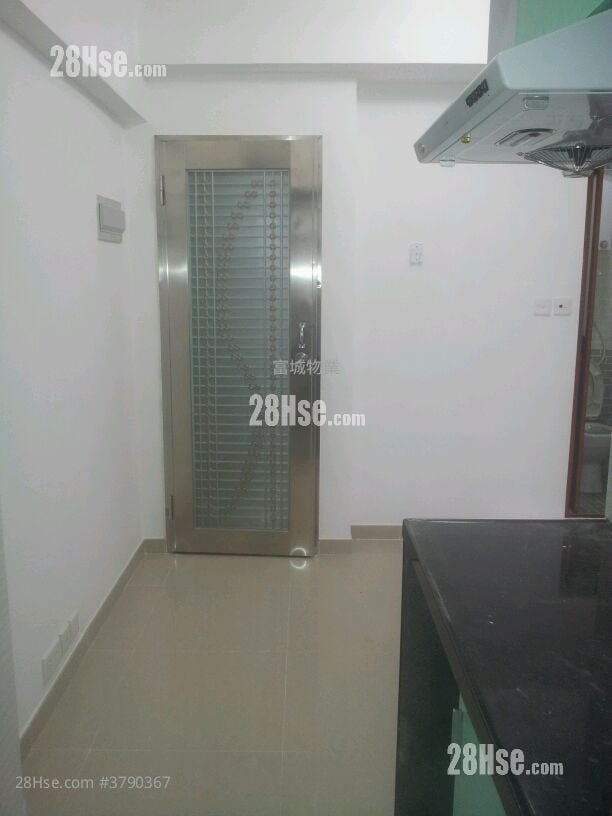 油麻地唐楼 售盘 5+ 房 , 5+ 浴室 2,400 平方尺