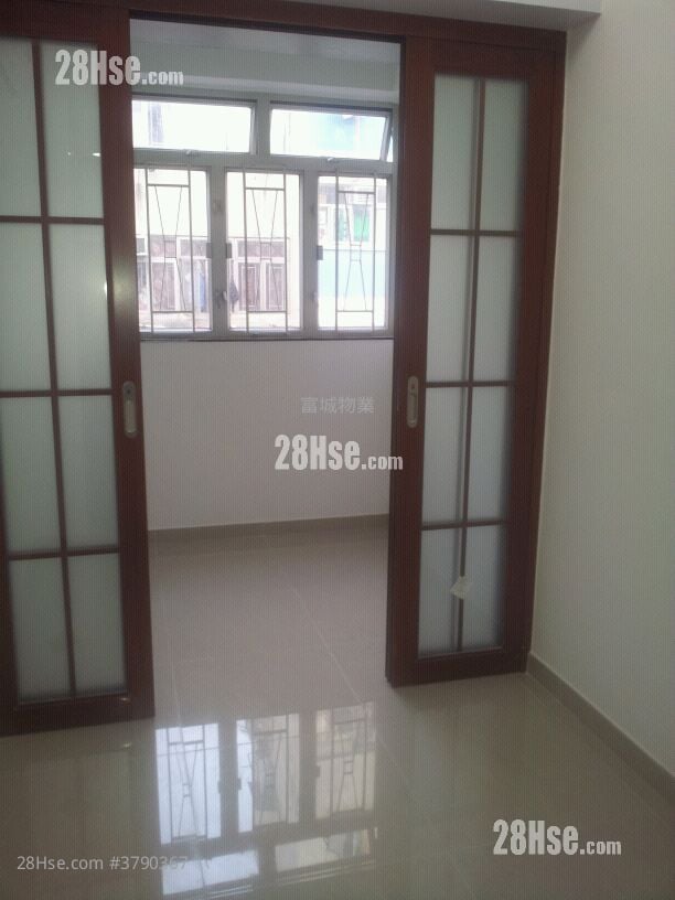 油麻地唐楼 售盘 5+ 房 , 5+ 浴室 2,400 平方尺