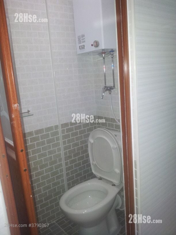 油麻地唐楼 售盘 5+ 房 , 5+ 浴室 2,400 平方尺