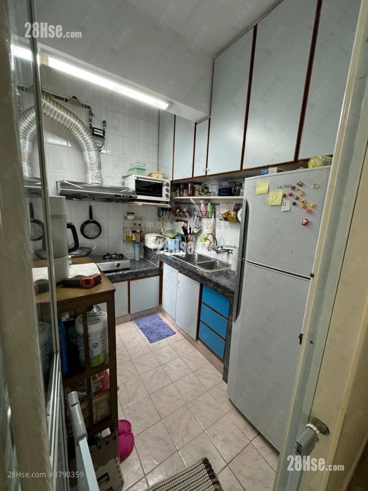 Tsuen King Garden Sell 2 Bedrooms 435 ft²