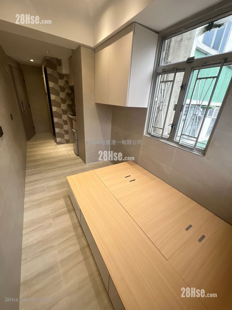 Pak Cheung Building Rental Studio , 1 Bathroom 150 ft²