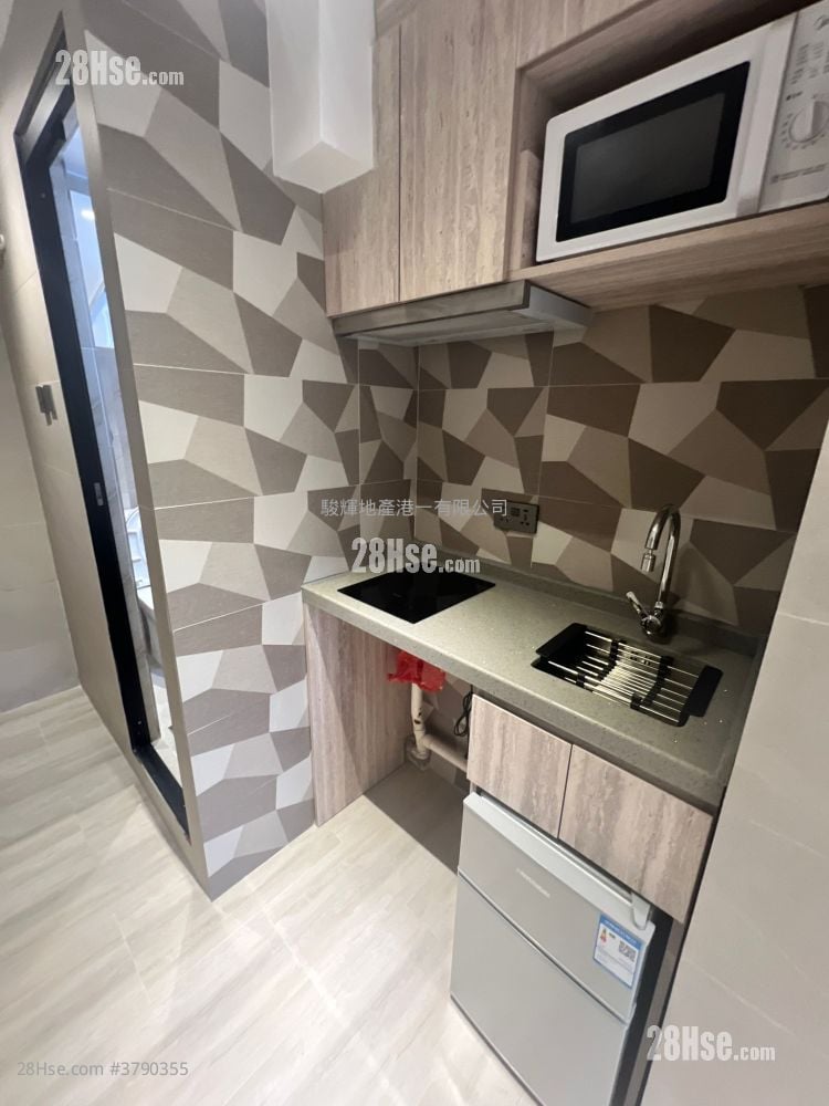 Pak Cheung Building Rental Studio , 1 Bathroom 150 ft²