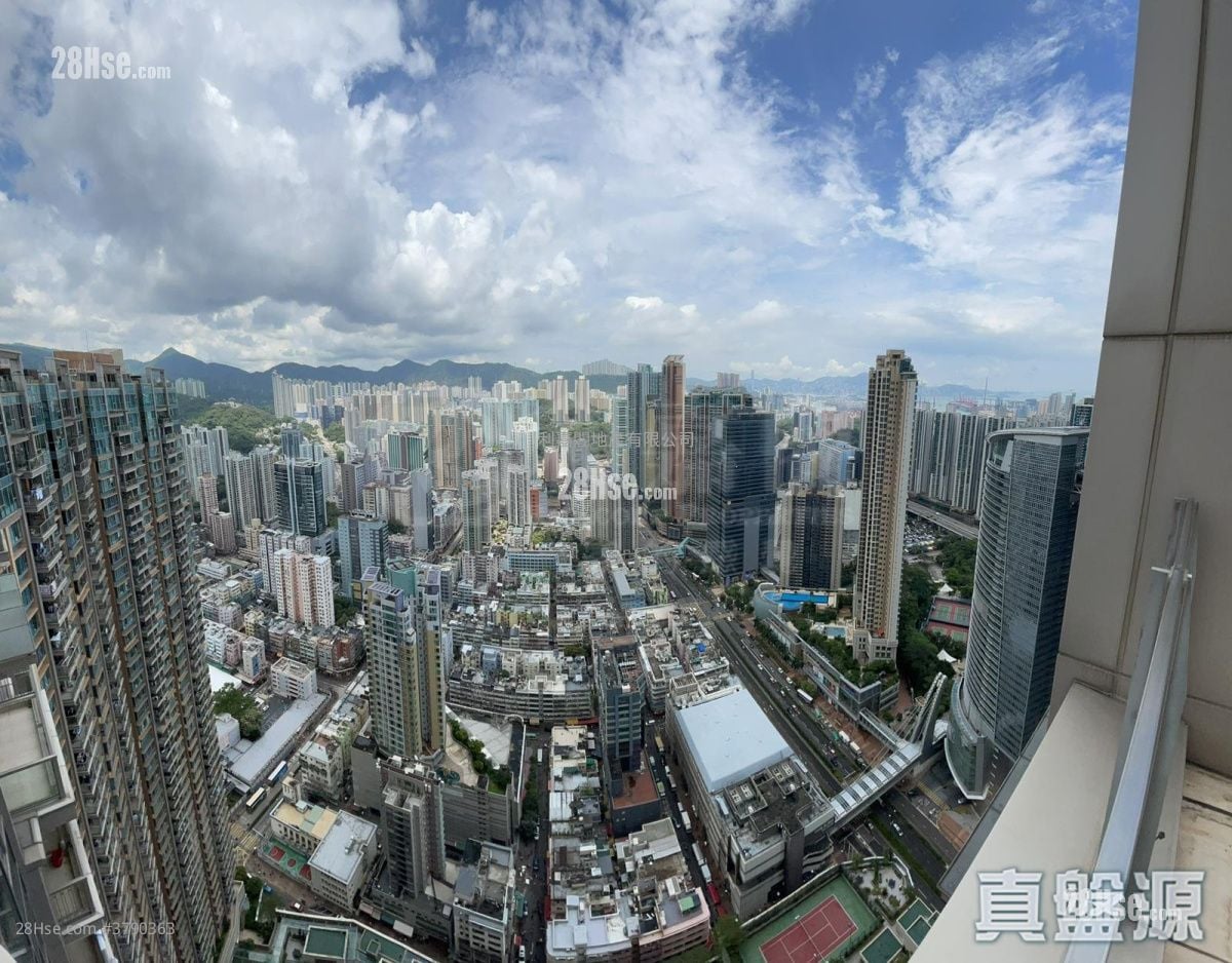 Vision City Sell 4 Bedrooms , 2 Bathrooms 2,147 ft²