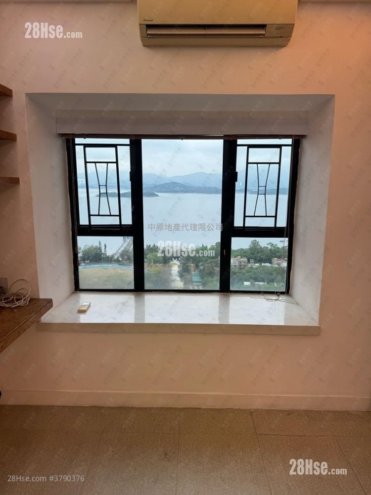 Villa Athena Sell 3 Bedrooms , 2 Bathrooms 727 ft²