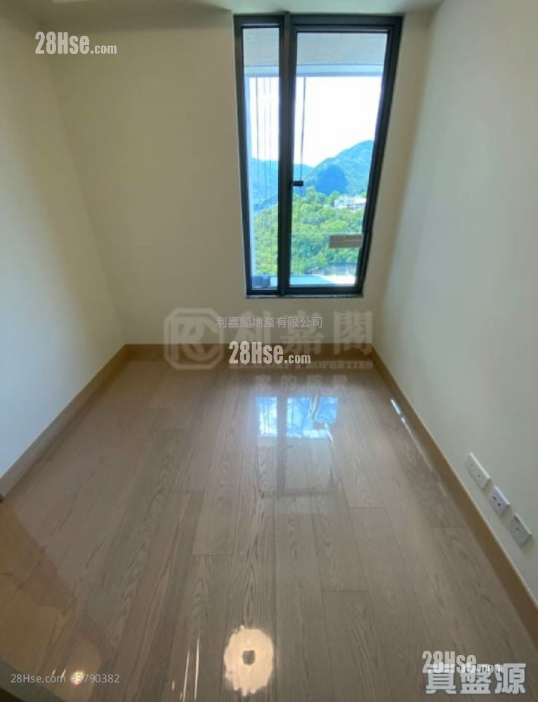 El Futuro Sell 3 Bedrooms , 3 Bathrooms 1,053 ft²