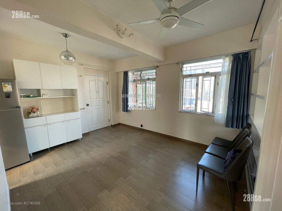 Manhoo Court Sell 2 Bedrooms , 1 Bathroom 424 ft²