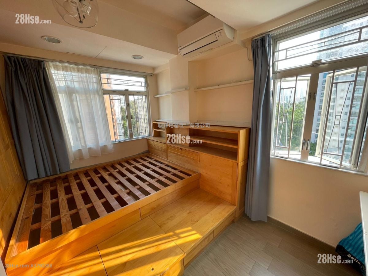 Manhoo Court Sell 2 Bedrooms , 1 Bathroom 424 ft²