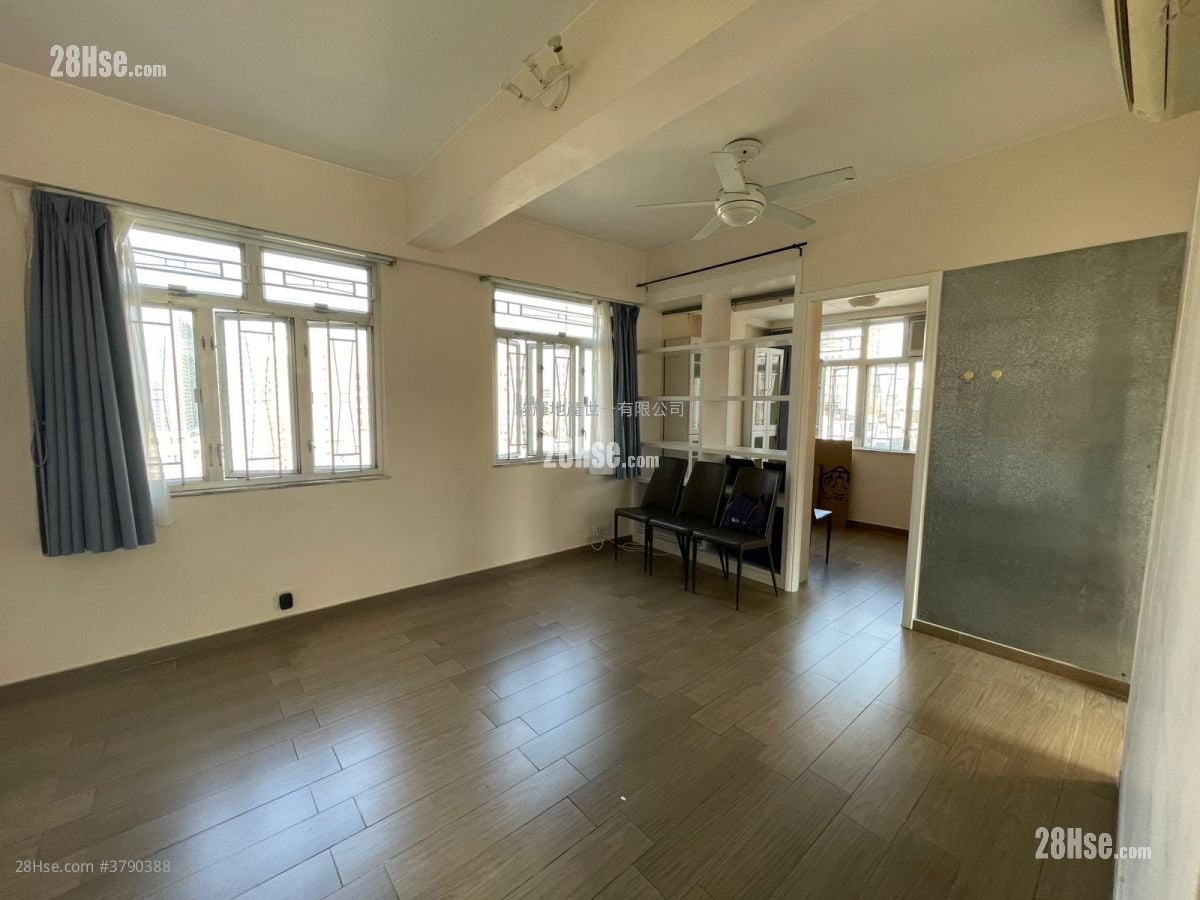 Manhoo Court Sell 2 Bedrooms , 1 Bathroom 424 ft²