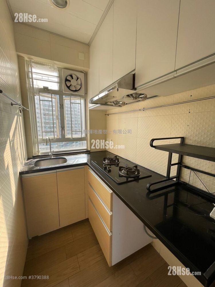 Manhoo Court Sell 2 Bedrooms , 1 Bathroom 424 ft²