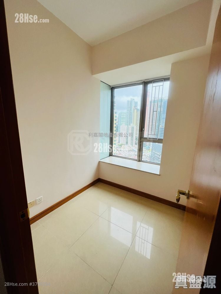 Vision City Sell 2 Bedrooms , 1 Bathroom 520 ft²