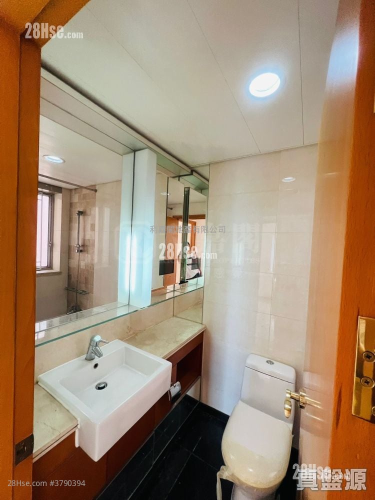 Vision City Sell 2 Bedrooms , 1 Bathroom 520 ft²