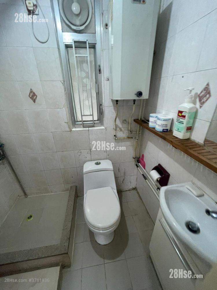 康辉大厦 售盘 2 房 , 1 浴室 271 平方尺