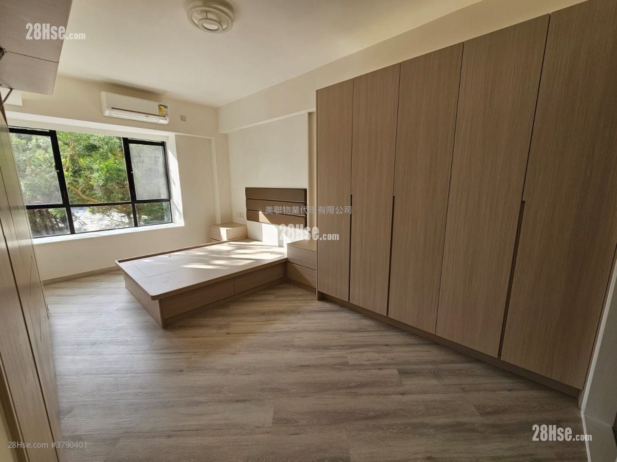 Greenwood Terrace Sell 3 Bedrooms , 2 Bathrooms 1,143 ft²