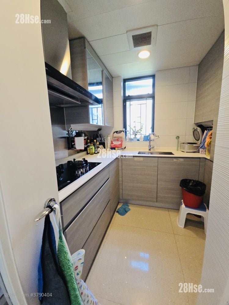 Mont Vert Sell 3 Bedrooms , 3 Bathrooms 905 ft²