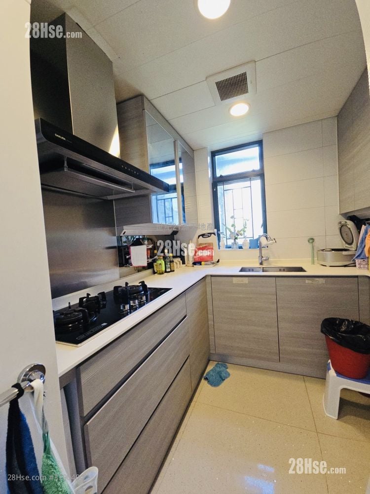 Mont Vert Sell 3 Bedrooms , 3 Bathrooms 905 ft²