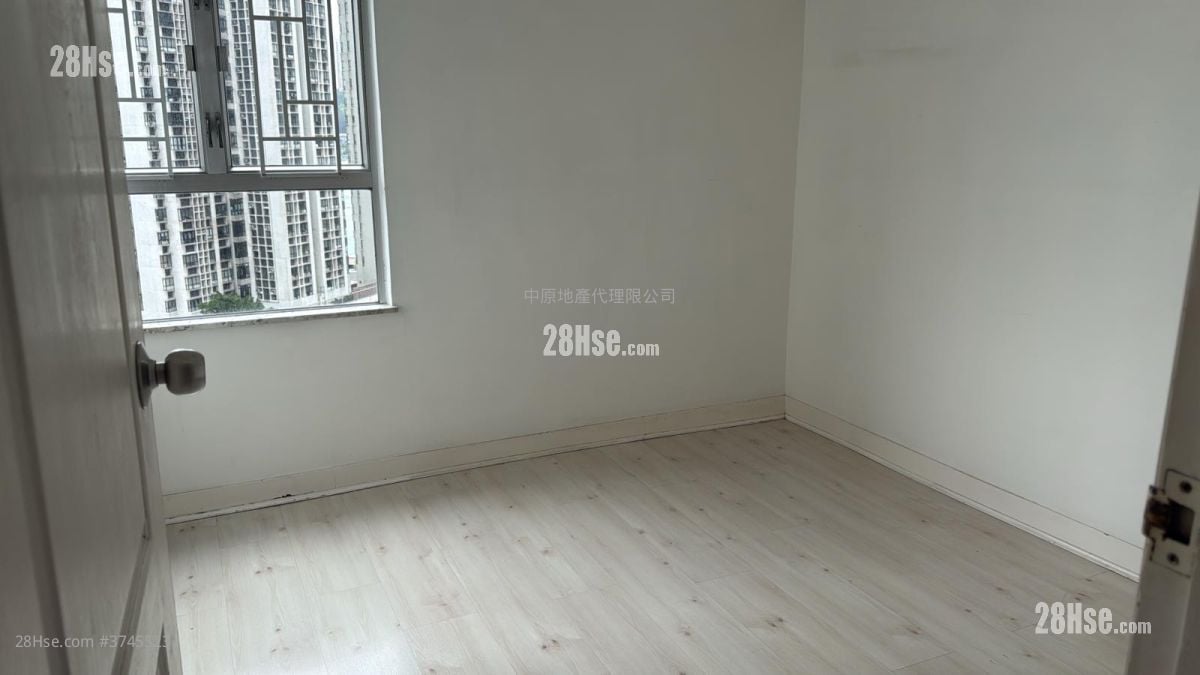 Belvedere Garden Sell 3 Bedrooms , 2 Bathrooms 572 ft²