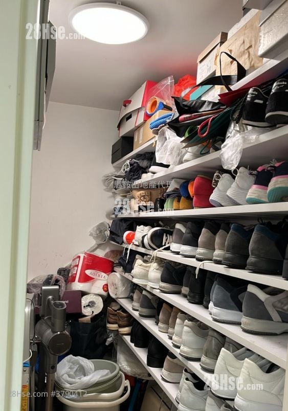 Festival City Sell 3 Bedrooms , 2 Bathrooms 742 ft²