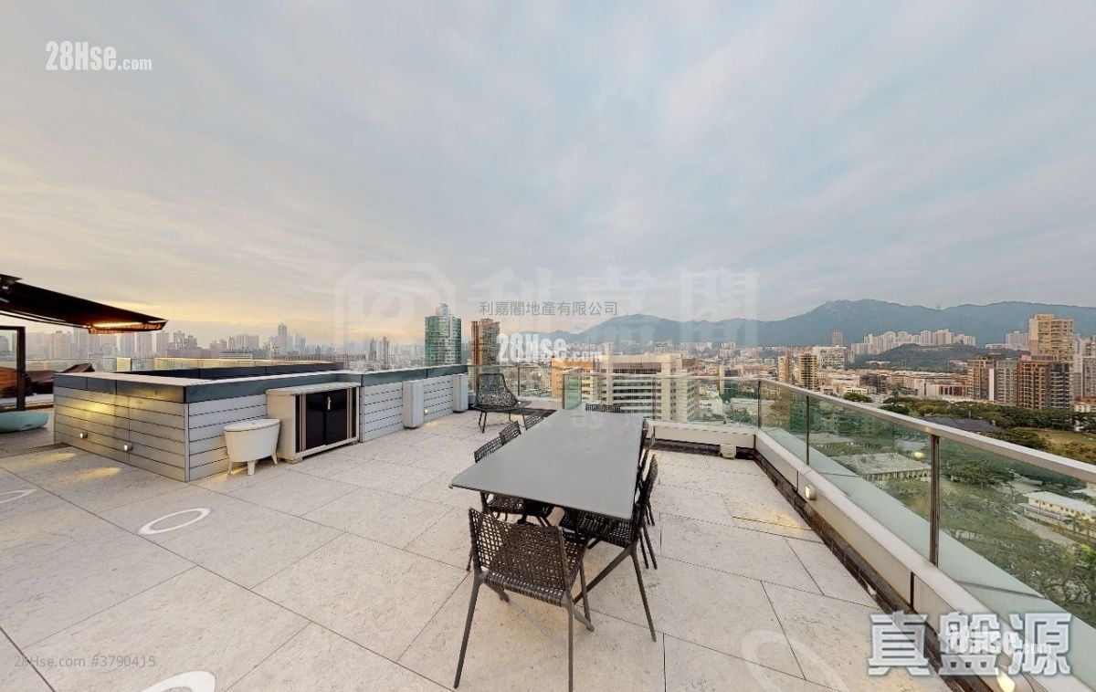 Dunbar Place Sell 4 Bedrooms 2,032 ft²