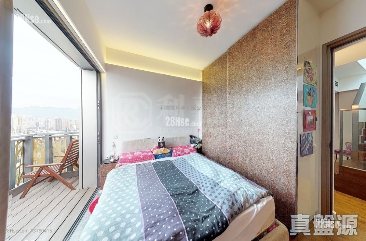 Dunbar Place Sell 4 Bedrooms 2,032 ft²