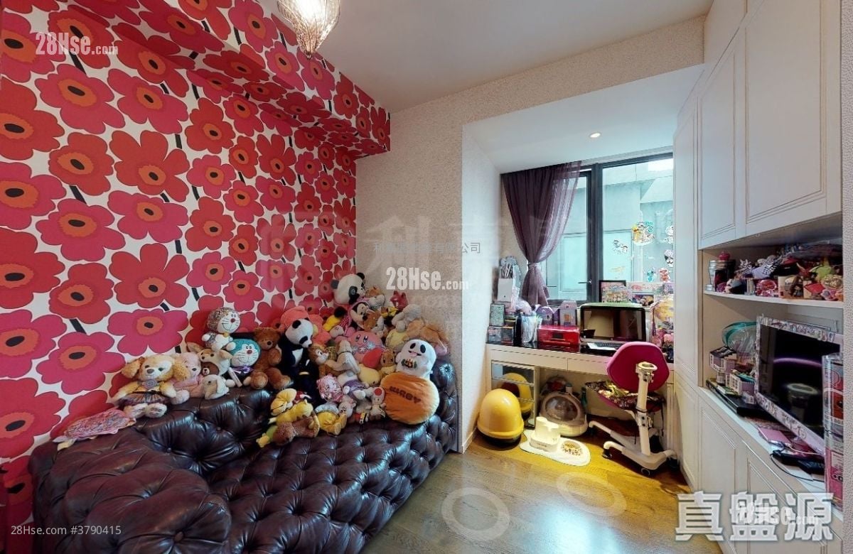 Dunbar Place Sell 4 Bedrooms 2,032 ft²