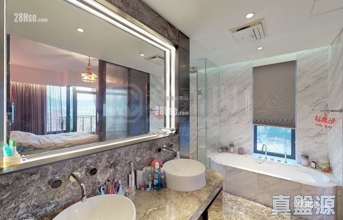 Dunbar Place Sell 4 Bedrooms 2,032 ft²