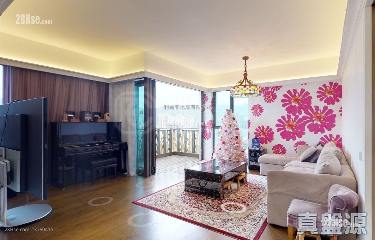 Dunbar Place Sell 4 Bedrooms 2,032 ft²