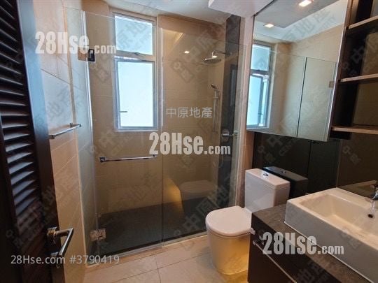 J Residence Sell 2 Bedrooms , 1 Bathroom 645 ft²