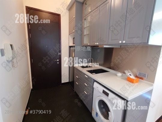 J Residence Sell 2 Bedrooms , 1 Bathroom 645 ft²