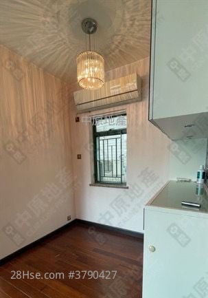 living room: East Point City Sell 2 Bedrooms , 1 Bathroom 463 ft²