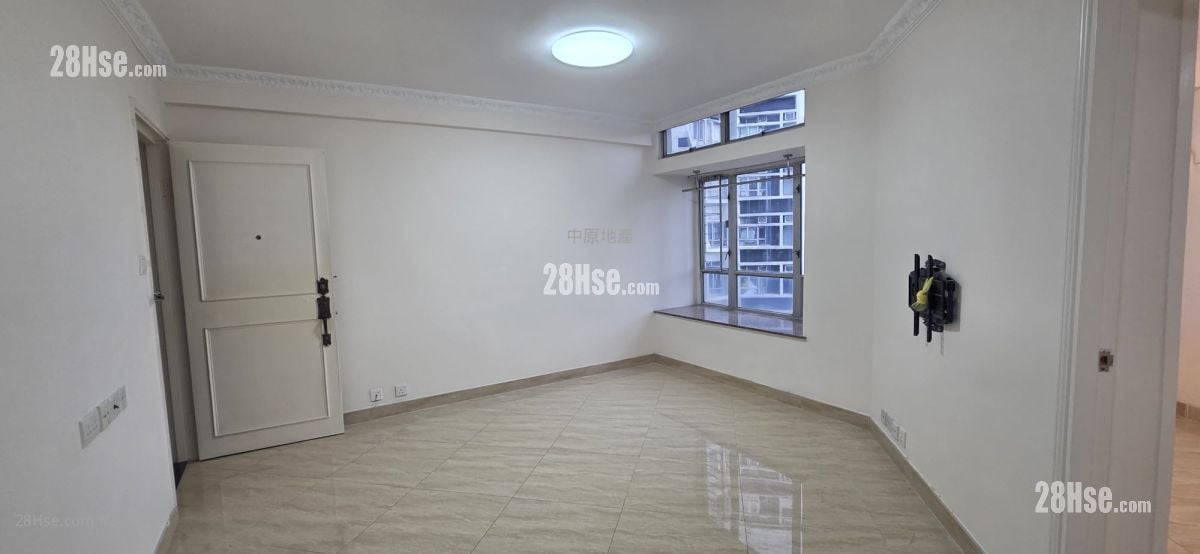 Kingswood Villas Rental 3 Bedrooms , 2 Bathrooms 636 ft²